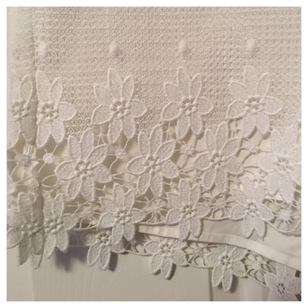 NWOT Ann Taylor White Lace Trim Shorts - Picture 3 of 11